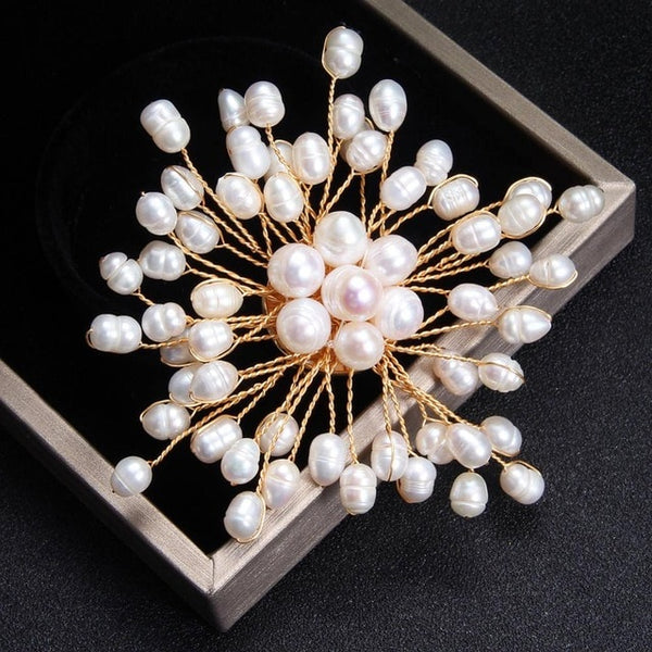 Brooch Freshwater Pearl