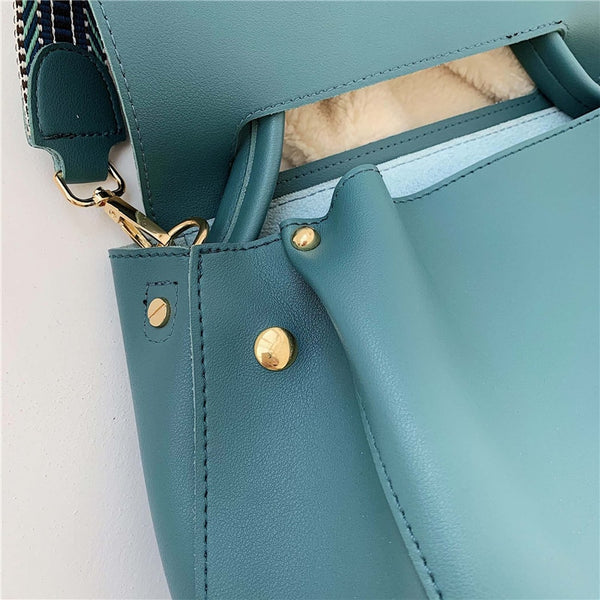 Shoulder Messenger
